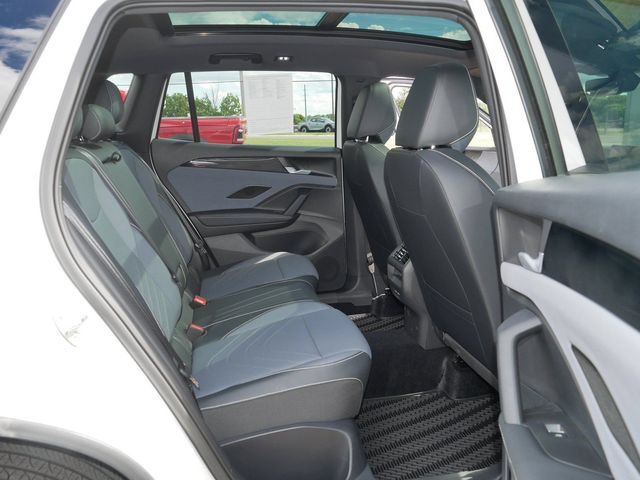 Certified 2026 Volkswagen Tiguan SE R-Line AWD/4WD image 19