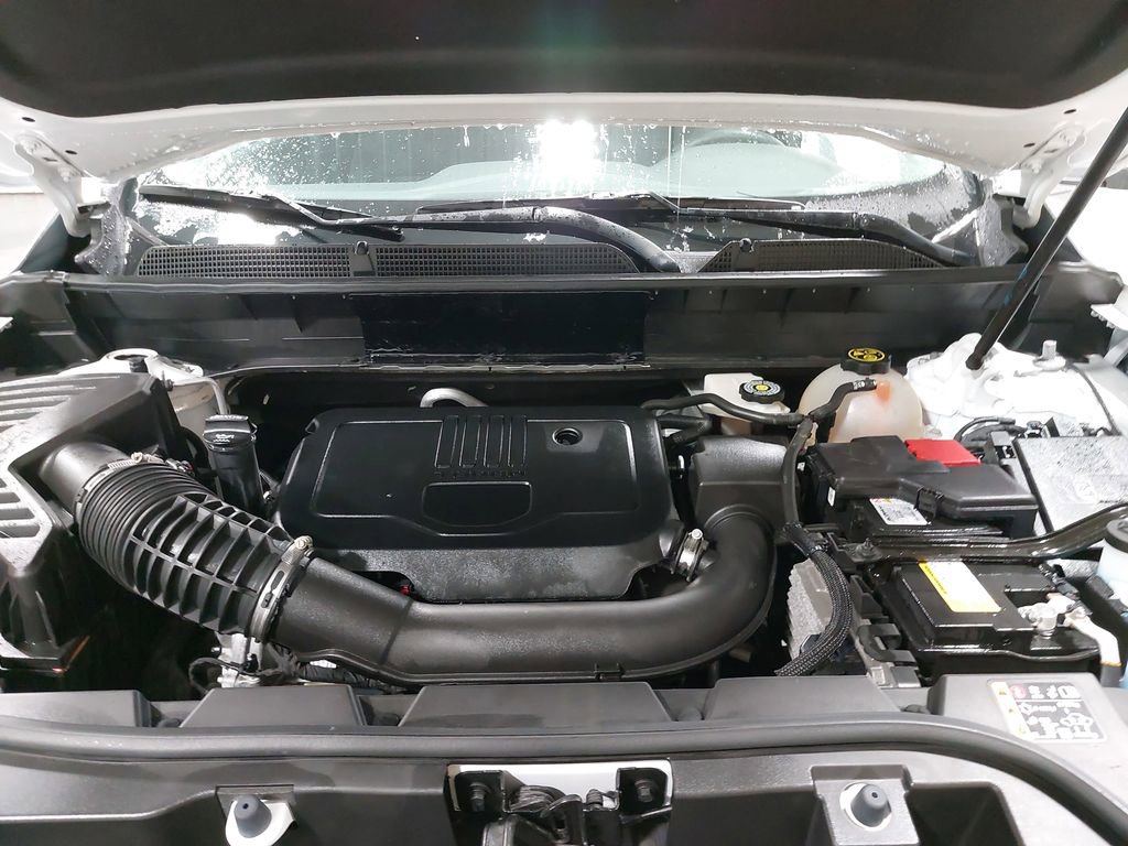 Used 2023 GMC Acadia SLE w/ Driver Convenience Package image 32