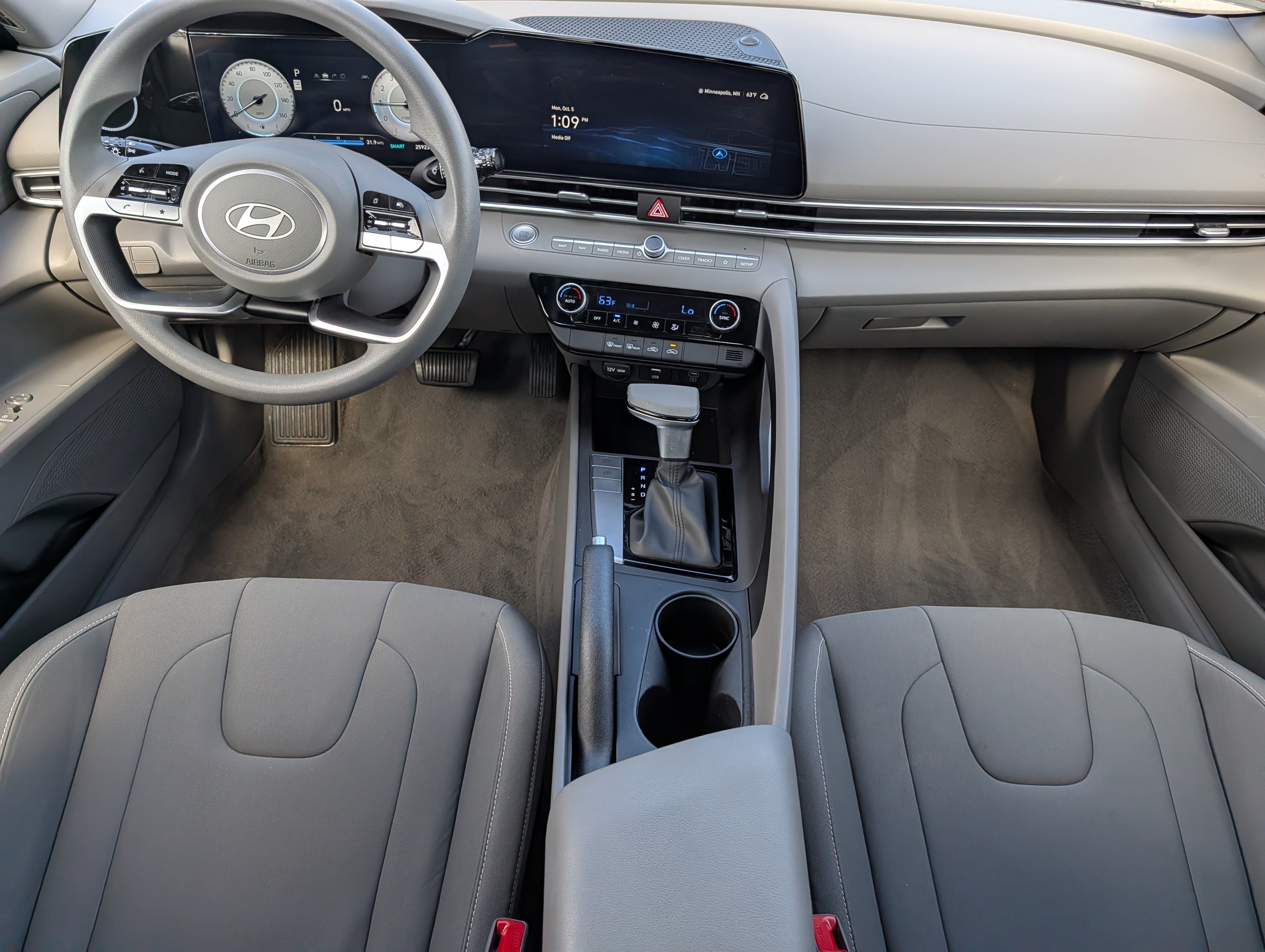 Certified 2024 Hyundai Elantra SEL FWD image 10