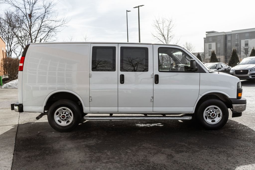 Used 2024 GMC Savana 2500 w/ Driver Convenience Package image 3