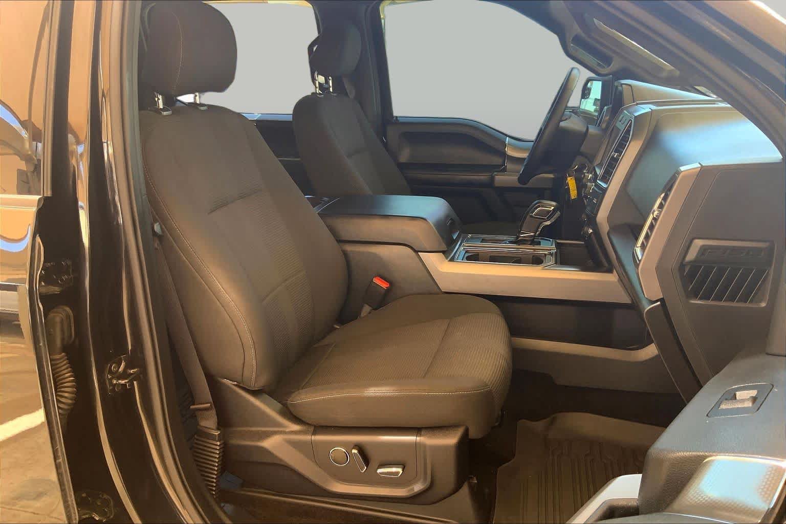 Used 2015 Ford F150 XLT w/ Equipment Group 302A Luxury AWD/4WD image 9