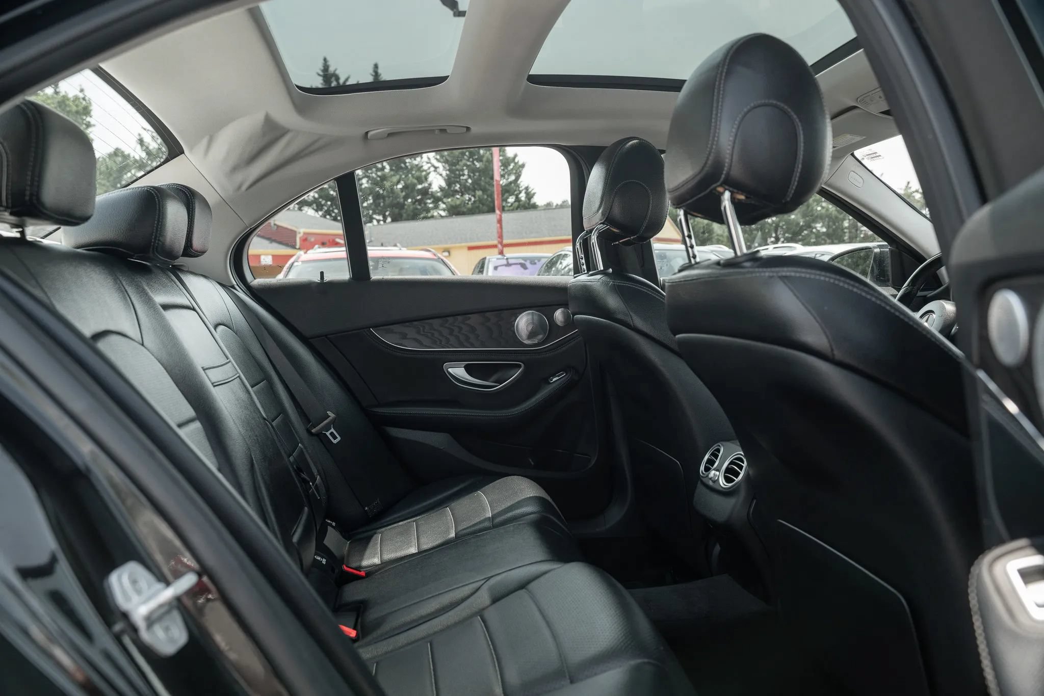 Used 2015 Mercedes-Benz C 300 4MATIC Sedan w/ Premium 1 Package image 11