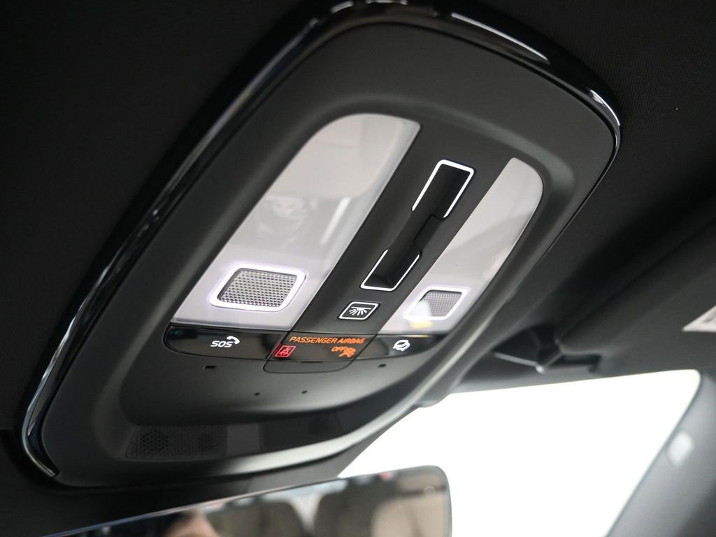 New 2026 Volvo XC90 B6 Plus w/ Protection Package Premier image 26