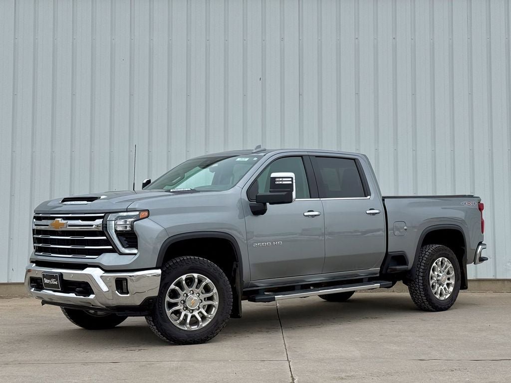 Used 2024 Chevrolet Silverado 2500 LTZ w/ LTZ Premium Package AWD/4WD image 2