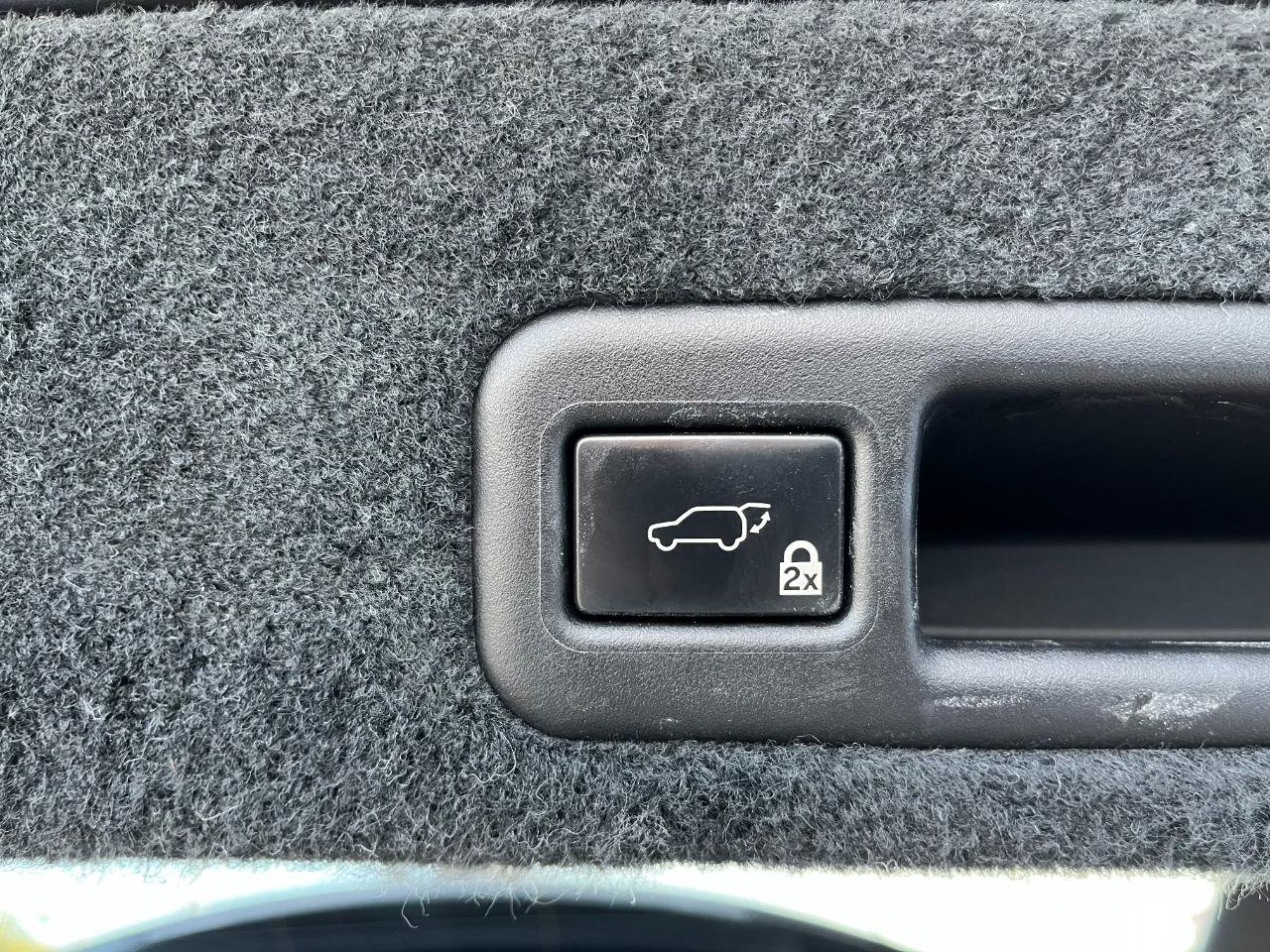 Used 2018 Lexus RX 450h AWD w/ Premium Package image 16