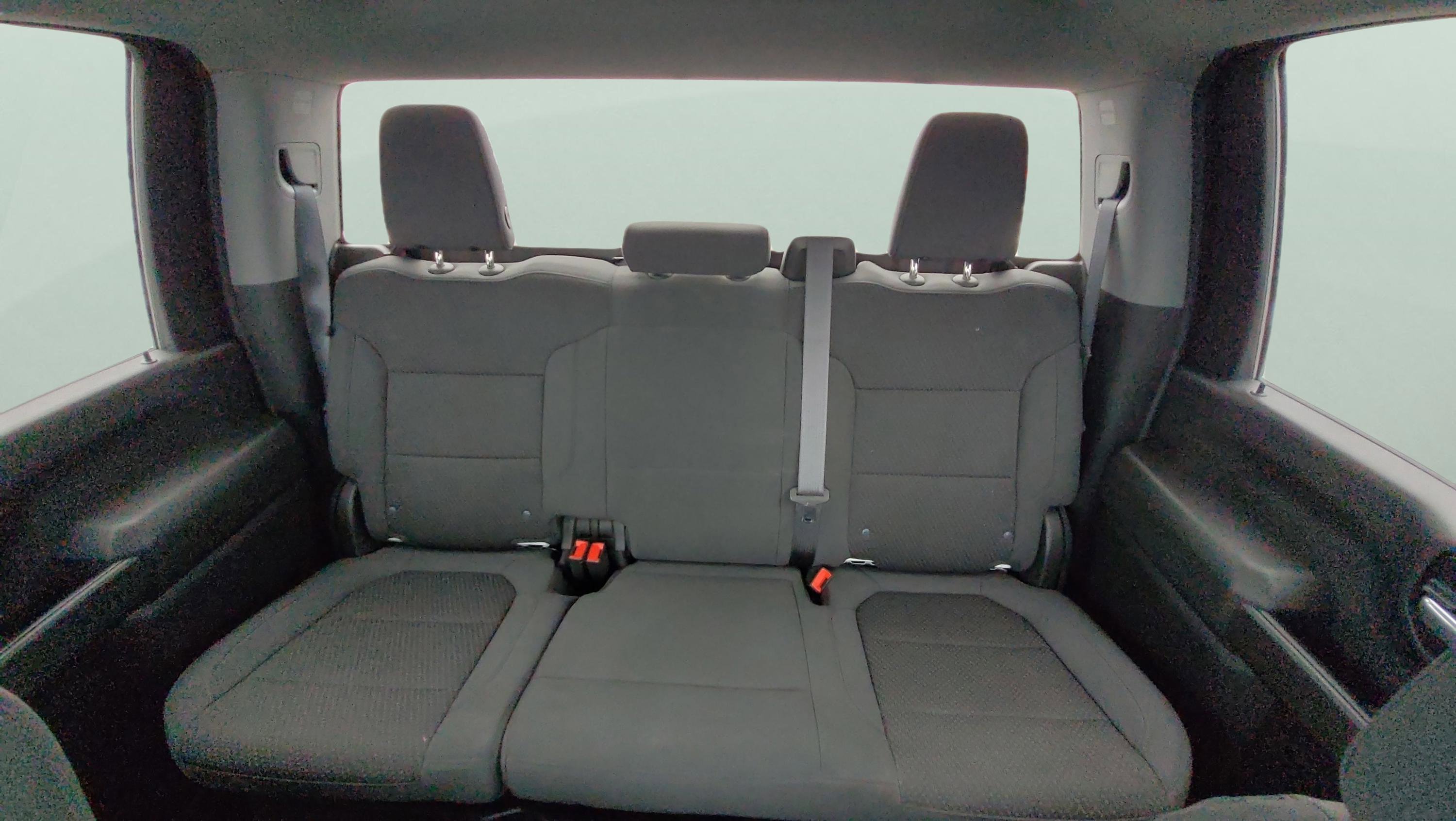 Used 2020 Chevrolet Silverado 2500 Custom w/ Custom Value Package image 16