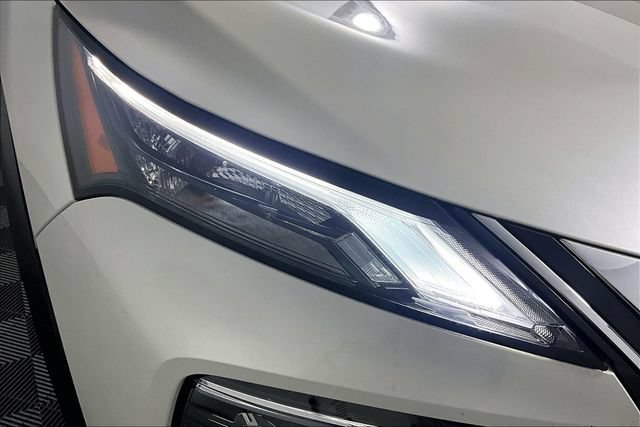 Used 2023 Nissan Rogue SV AWD/4WD image 31