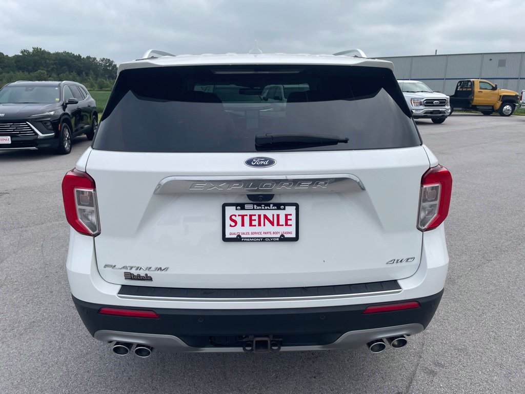 Used 2023 Ford Explorer Platinum w/ Technology Package AWD/4WD image 7