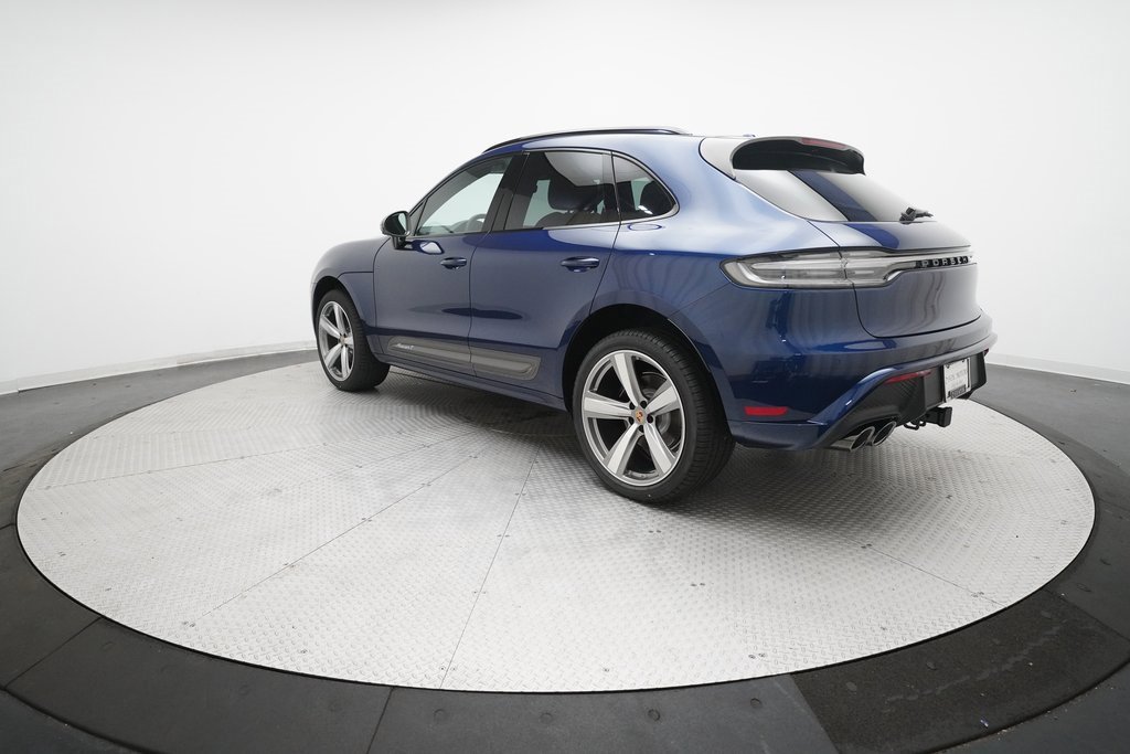Used 2025 Porsche Macan Turbo image 3