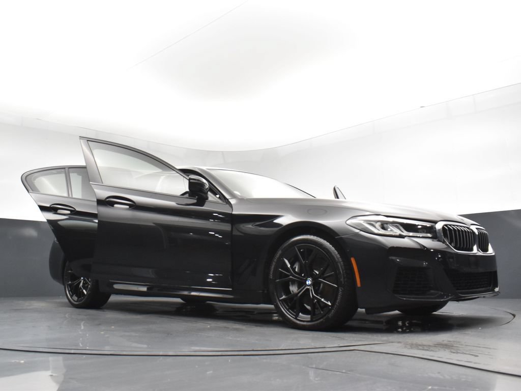 Used 2021 BMW 540i w/ M Sport Package RWD image 29