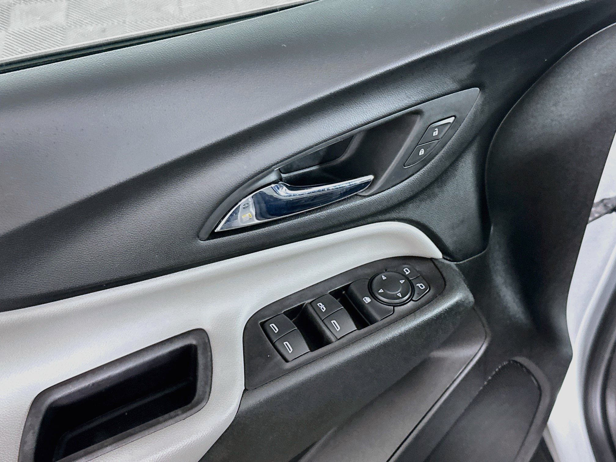 Used 2021 Chevrolet Equinox LS w/ LS Convenience Package FWD image 15