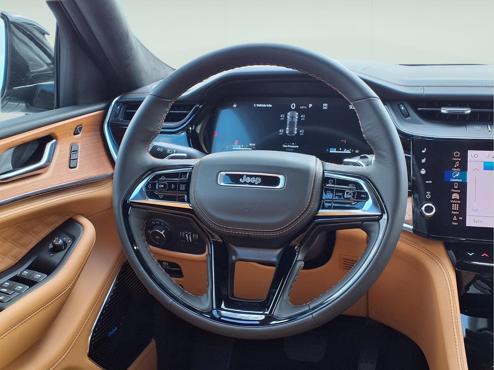 New 2026 Jeep Grand Cherokee Summit AWD/4WD image 9