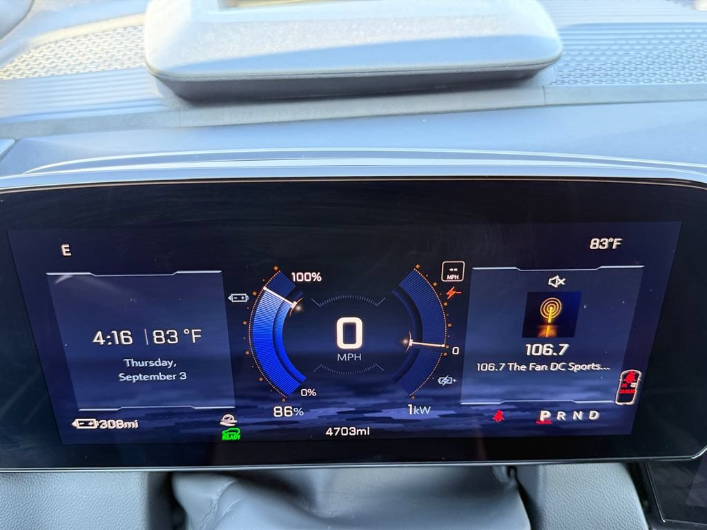 New 2026 Chevrolet Equinox EV RS w/ Convenience Package II FWD image 13