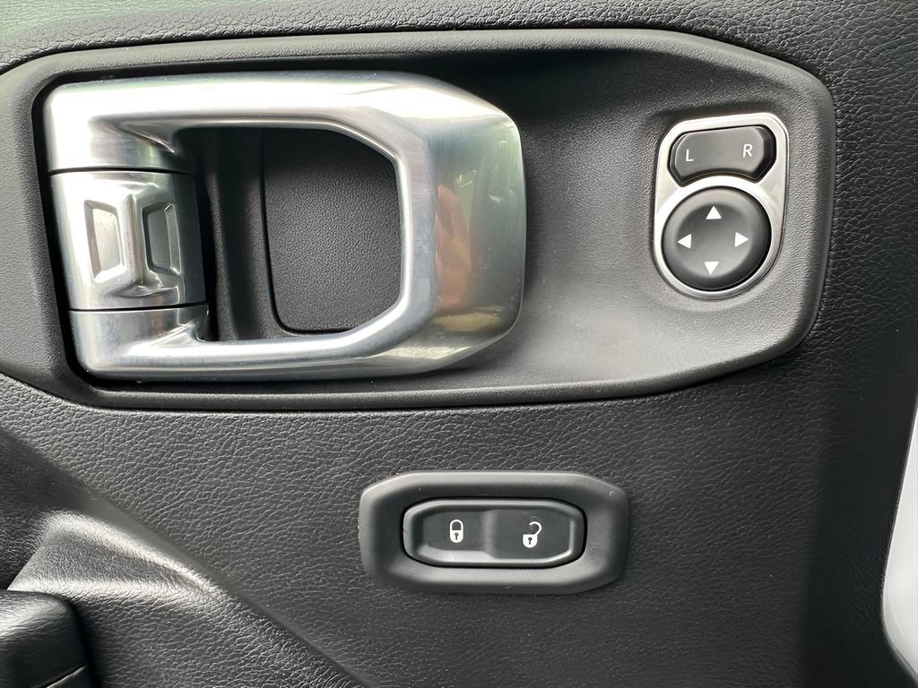 Used 2021 Jeep Wrangler Unlimited Sport AWD/4WD image 5