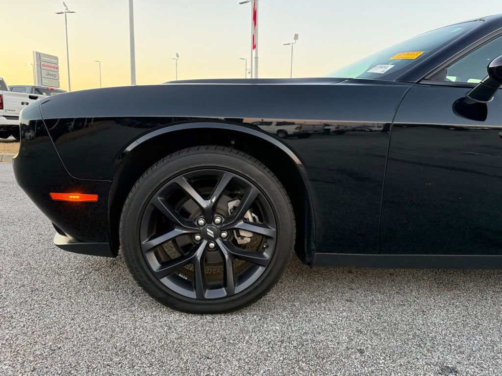 Used 2023 Dodge Challenger SXT w/ Blacktop Package image 25