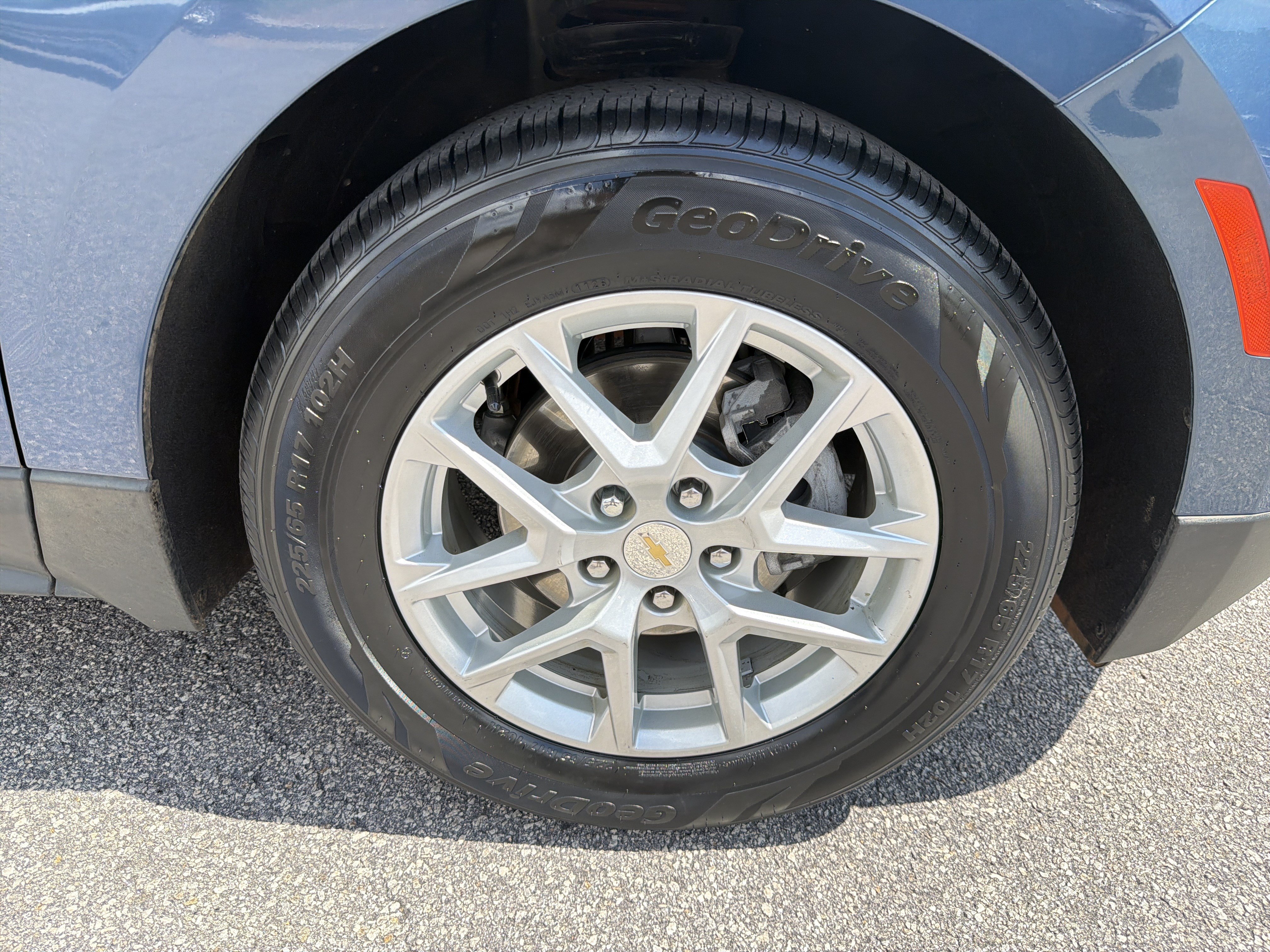 Used 2024 Chevrolet Equinox LS w/ LS Convenience Package FWD image 23