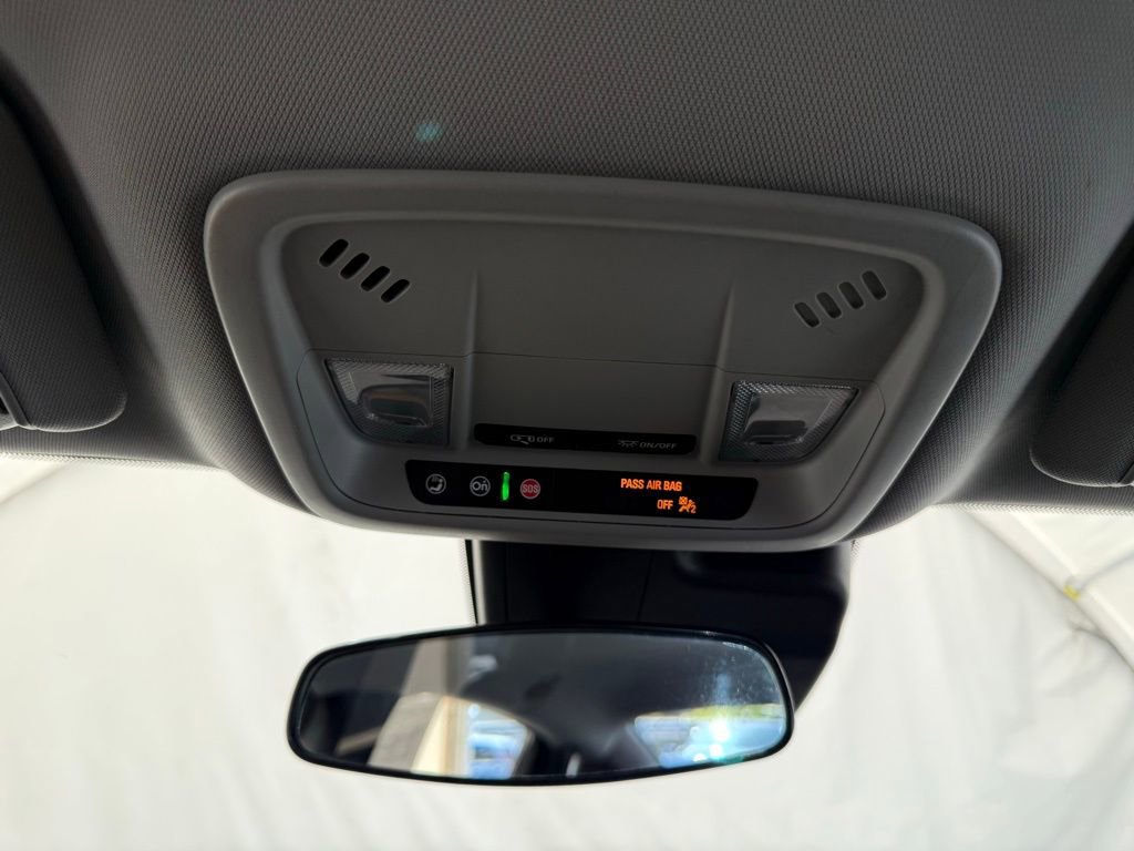 Used 2025 Chevrolet Malibu LT FWD image 38