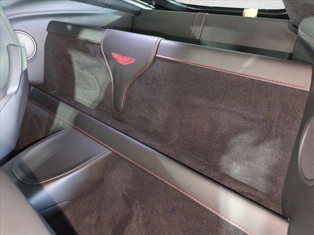 Used 2019 Aston Martin V8 Vantage Coupe RWD image 18