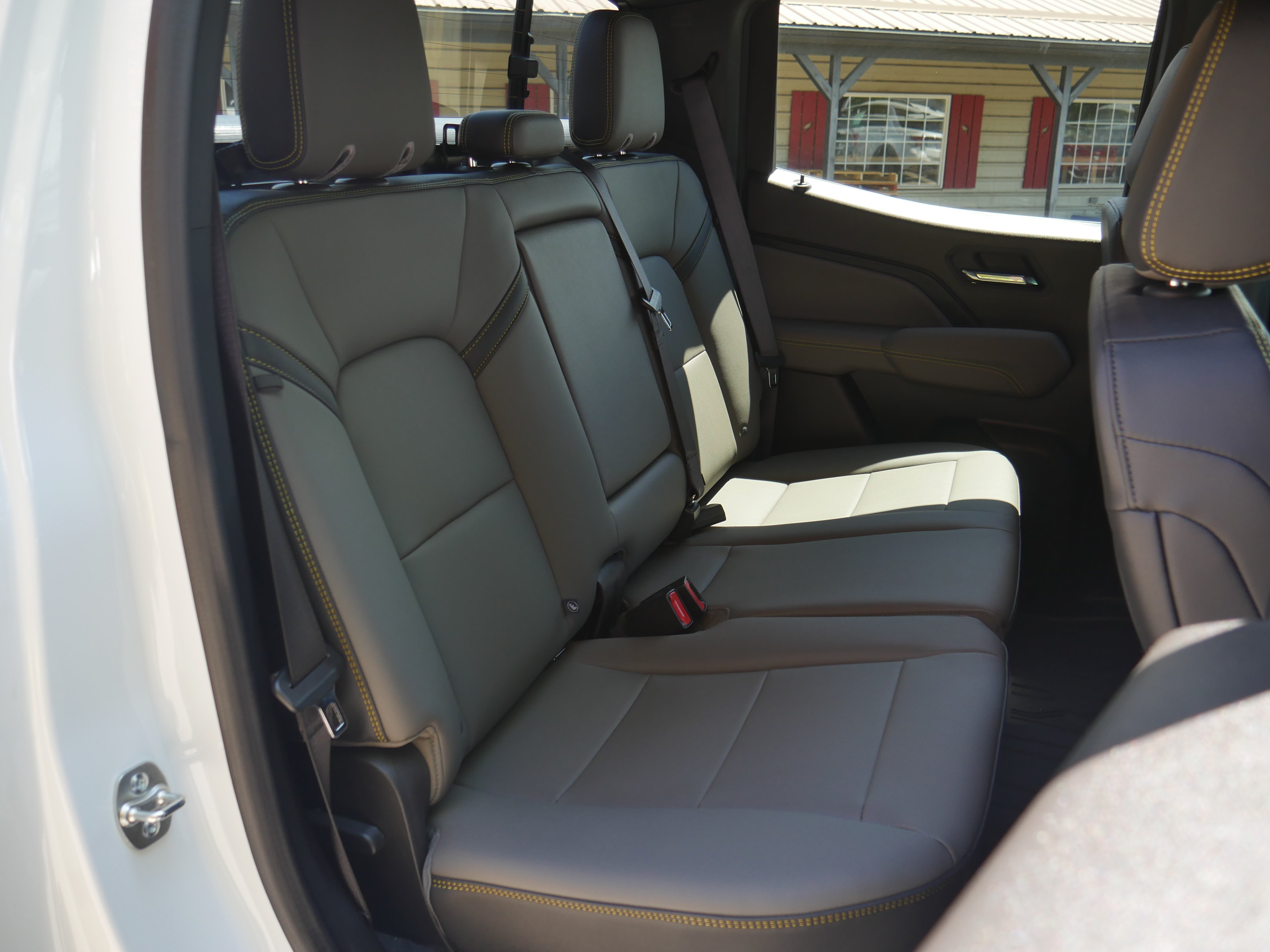Used 2024 Chevrolet Colorado ZR2 w/ ZR2 Convenience Package III AWD/4WD image 23