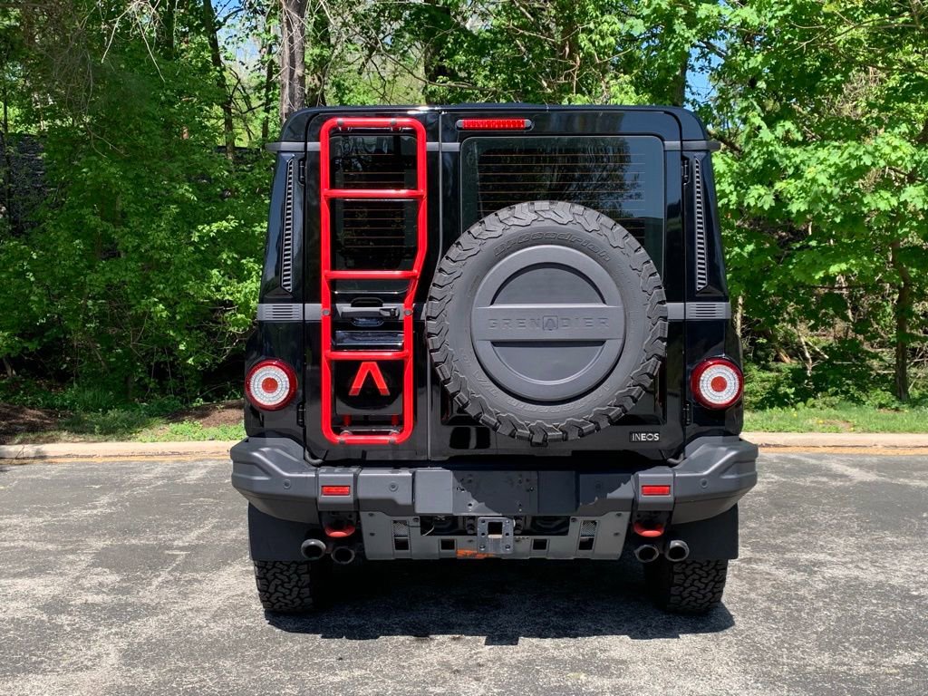 Used 2024 INEOS Grenadier Fieldmaster Edition AWD/4WD image 6