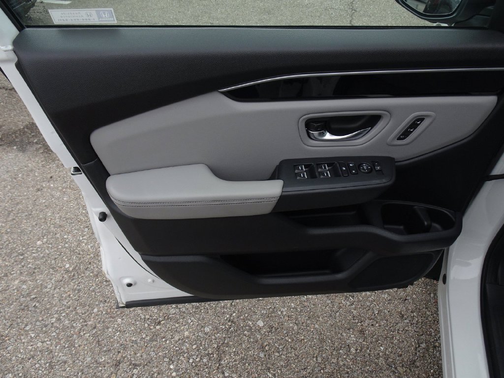 Used 2023 Honda Pilot Touring image 14