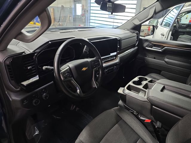 Used 2023 Chevrolet Silverado 1500 LT image 19