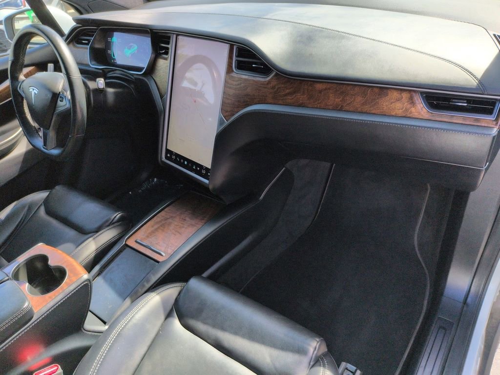 Used 2020 Tesla Model X Long Range image 22