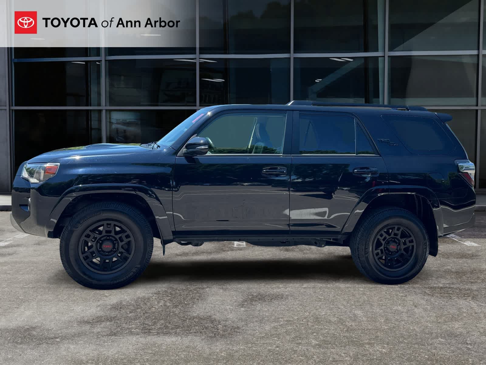Used 2024 Toyota 4Runner TRD Off-Road Premium w/ Moonroof Package AWD/4WD image 10