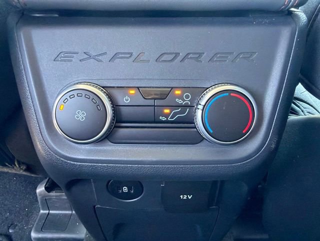 Used 2025 Ford Explorer Active RWD image 21