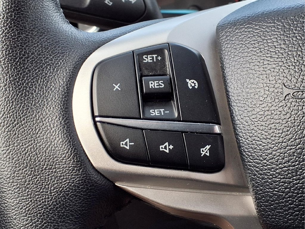 Used 2024 Ford Explorer XLT w/ Equipment Group 202A AWD/4WD image 21