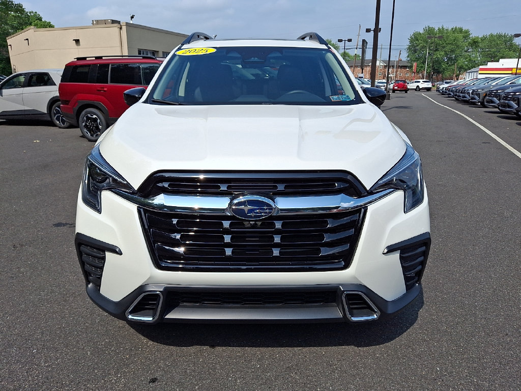 Used 2025 Subaru Ascent Touring w/ Popular Package #2 AWD/4WD image 2