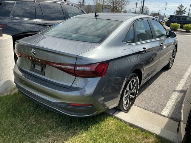 Used 2025 Volkswagen Jetta S image 5