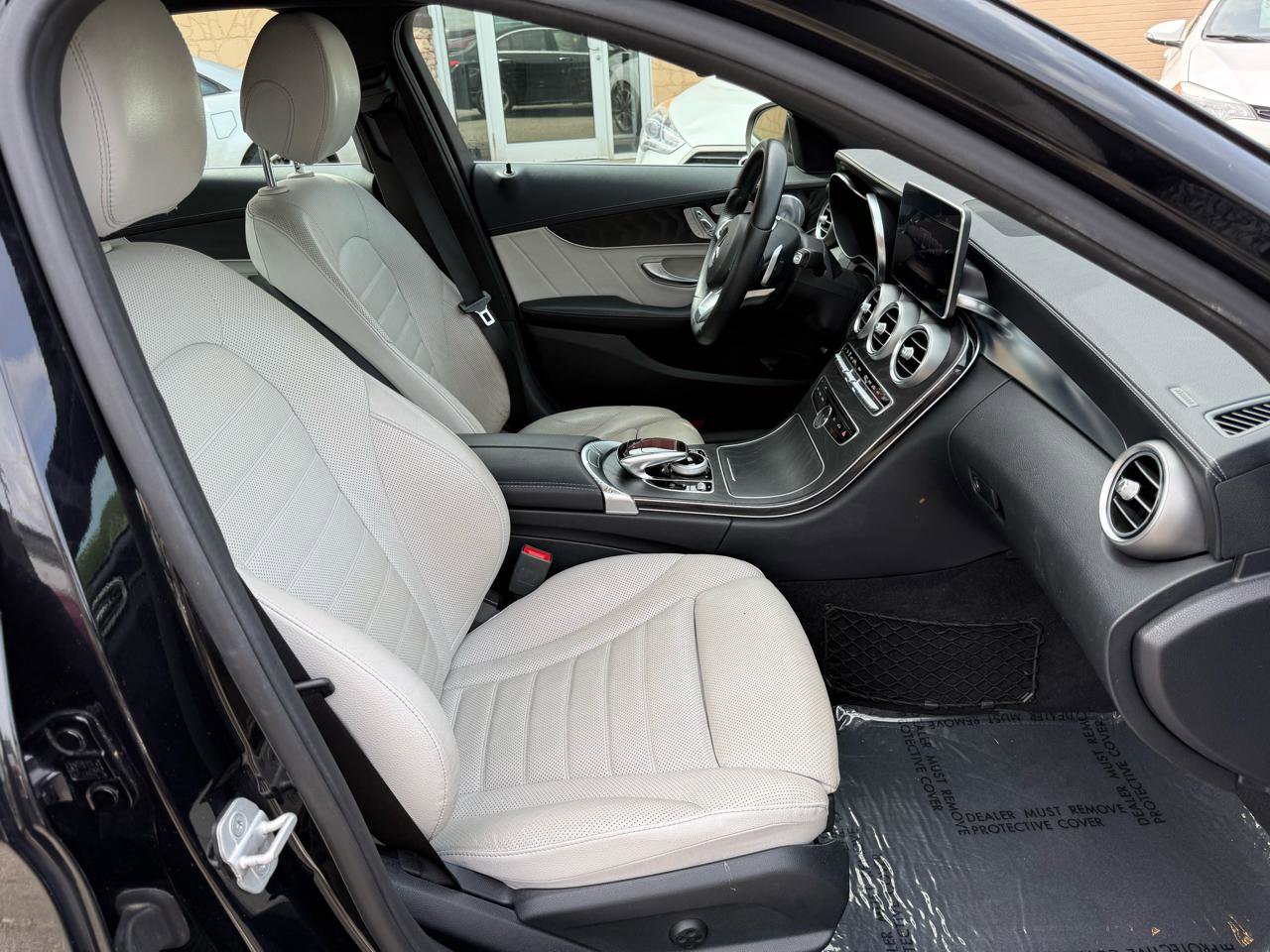Used 2015 Mercedes-Benz C 400 4MATIC image 13