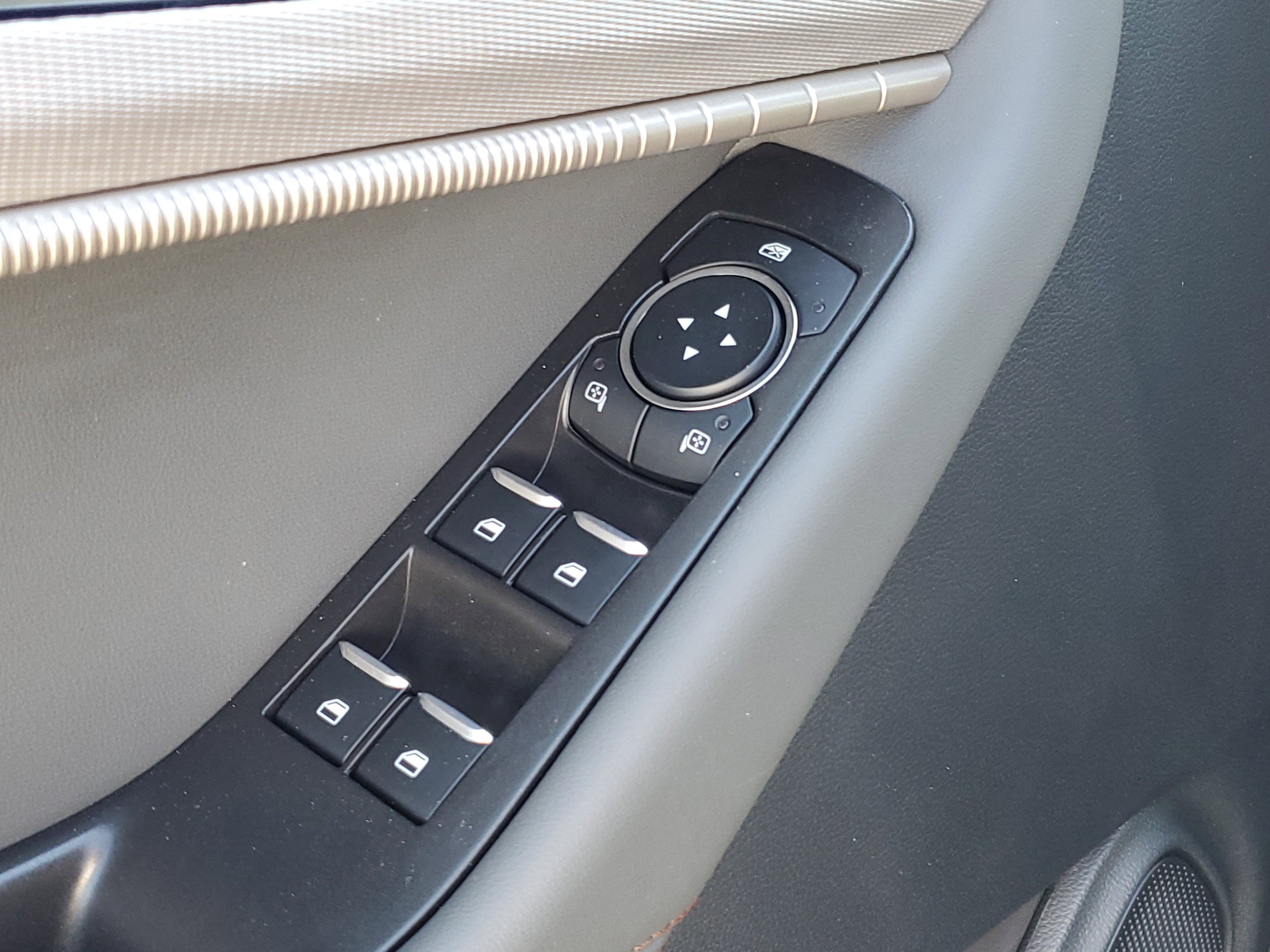 Used 2025 Ford Explorer Active RWD image 16