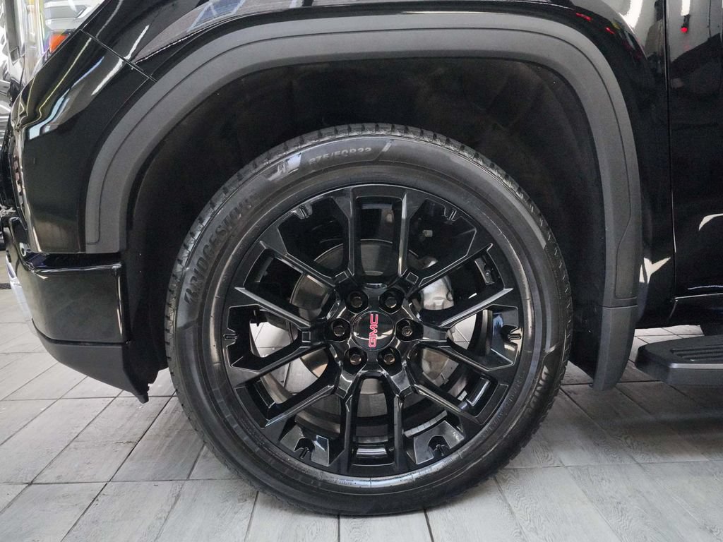 Used 2023 GMC Sierra 1500 Denali AWD/4WD image 9