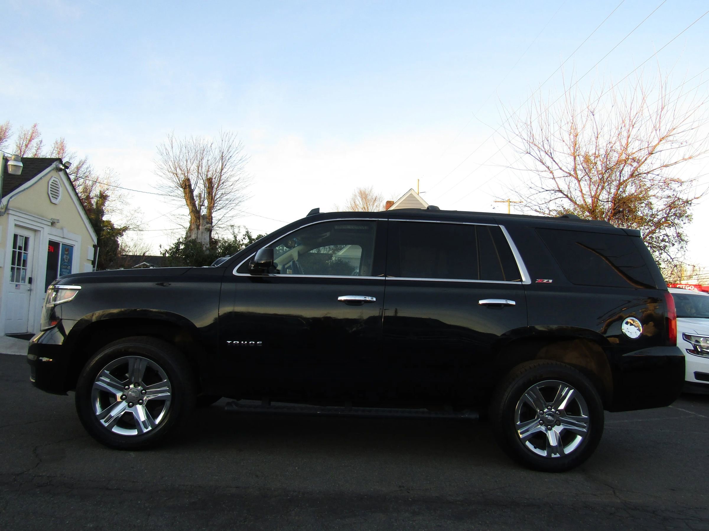 Used 2017 Chevrolet Tahoe LT AWD/4WD image 4