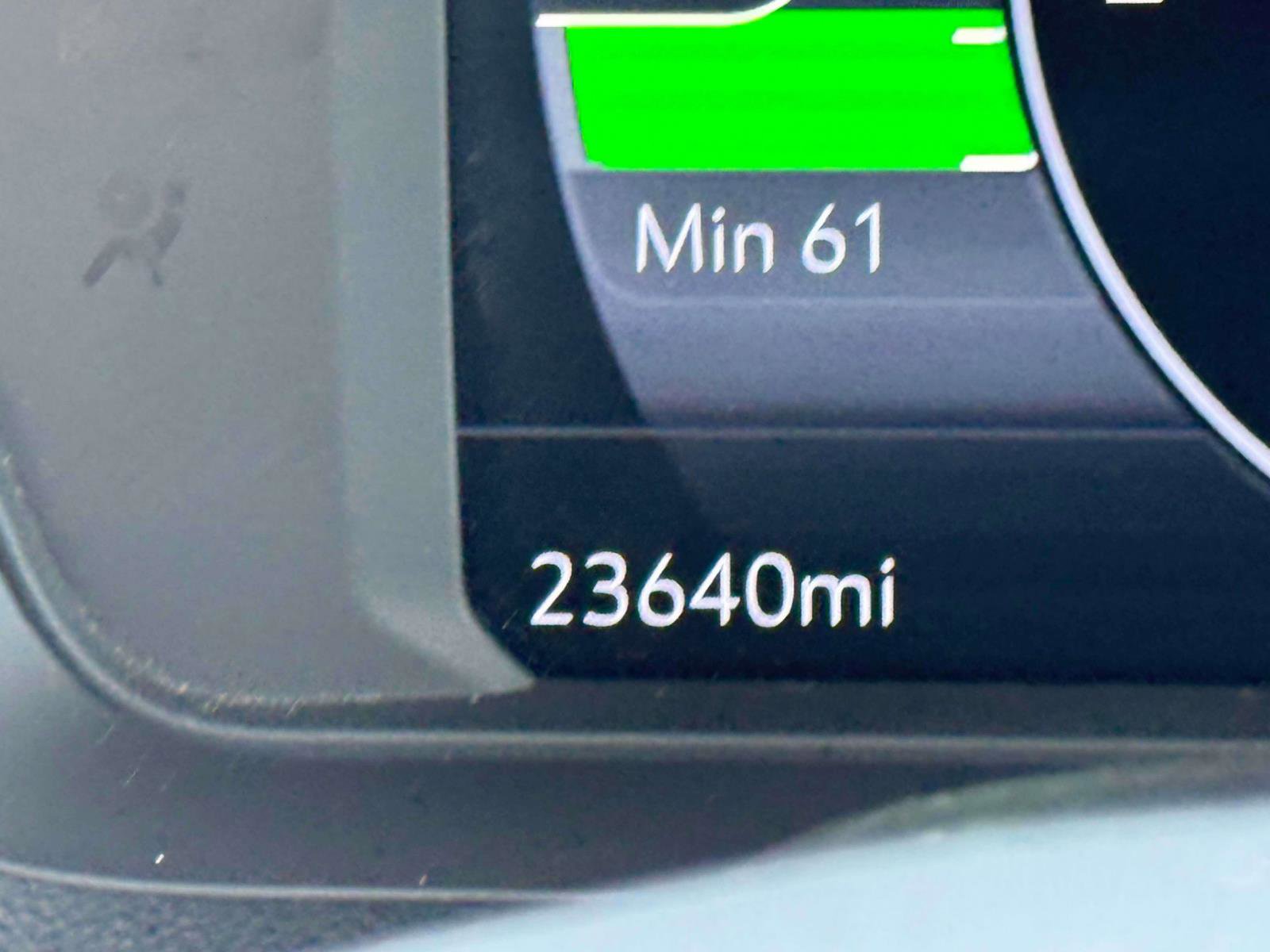 Used 2022 Chevrolet Bolt EUV LT w/ Convenience Package image 25