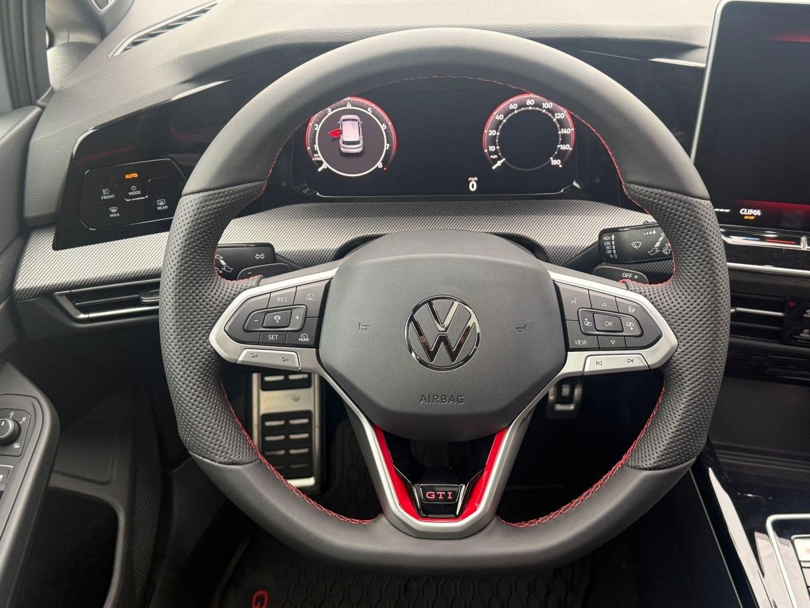 New 2026 Volkswagen Golf SE FWD image 15