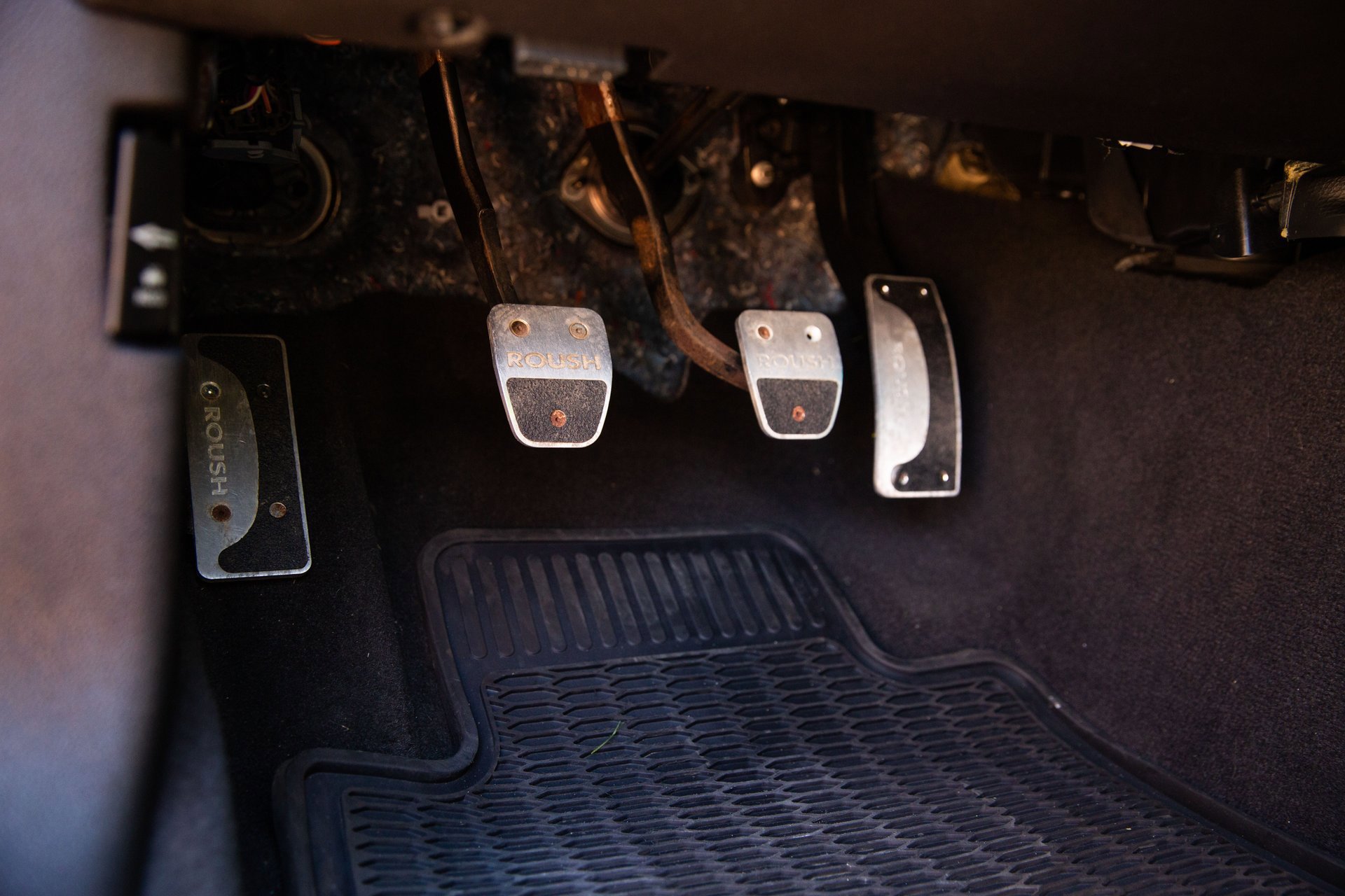 Used 2010 Ford Mustang GT RWD image 42