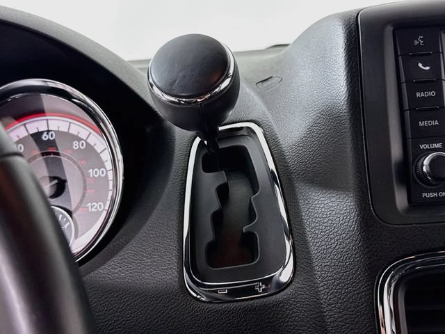 Used 2017 Dodge Grand Caravan SXT FWD image 18