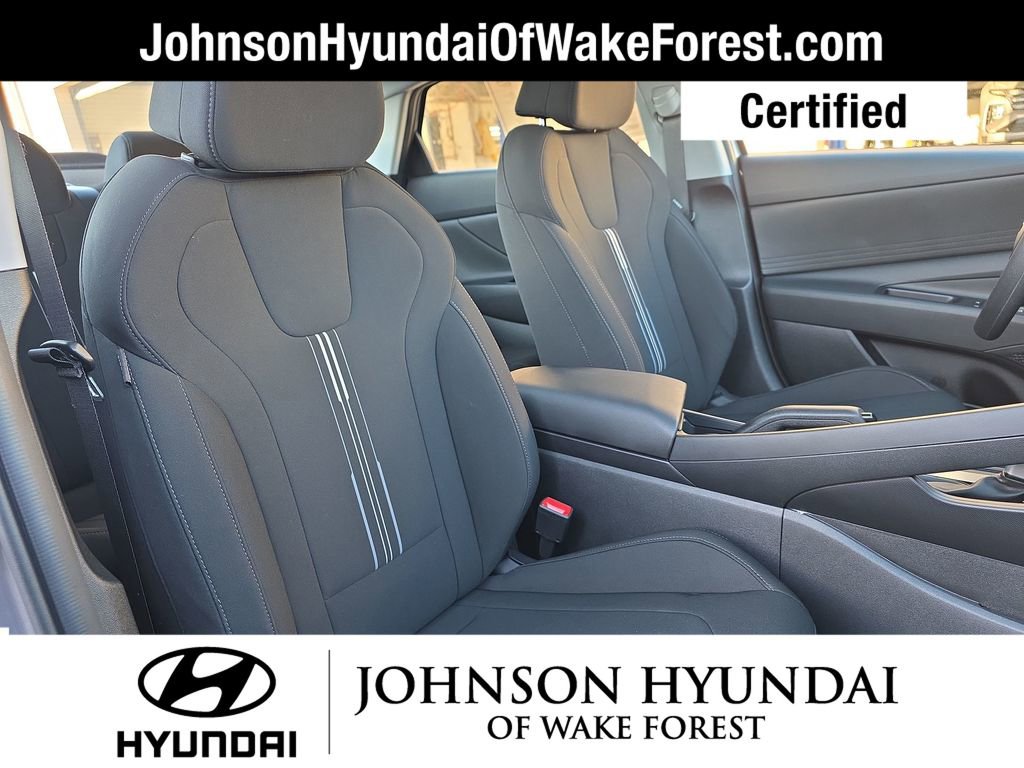 Certified 2023 Hyundai Elantra SEL w/ Preferred Accessory Package image 18