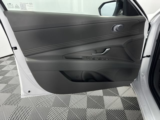 Used 2025 Hyundai Elantra Sport FWD image 35