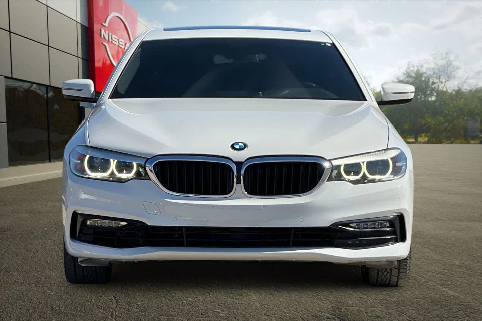 Used 2018 BMW 530e w/ Premium Package 2 RWD image 11