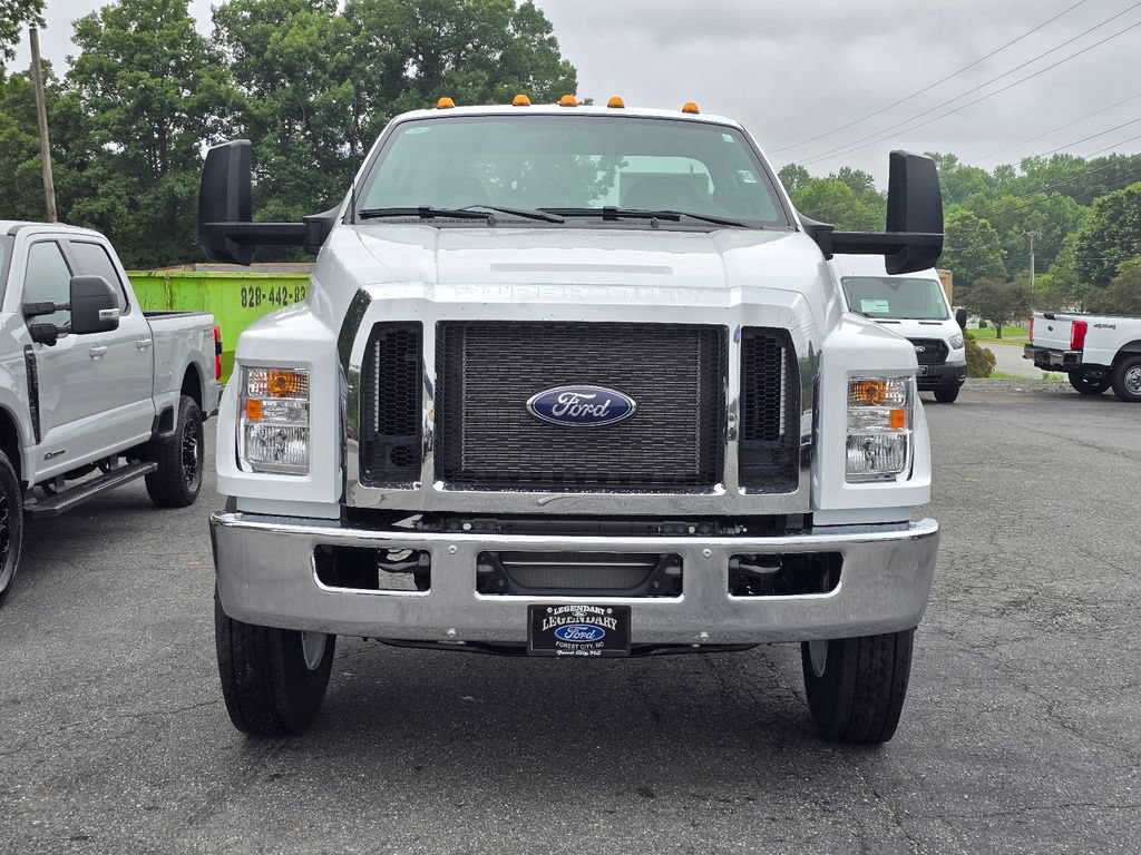 New 2027 Ford F750 2WD Regular Cab Super Duty image 3