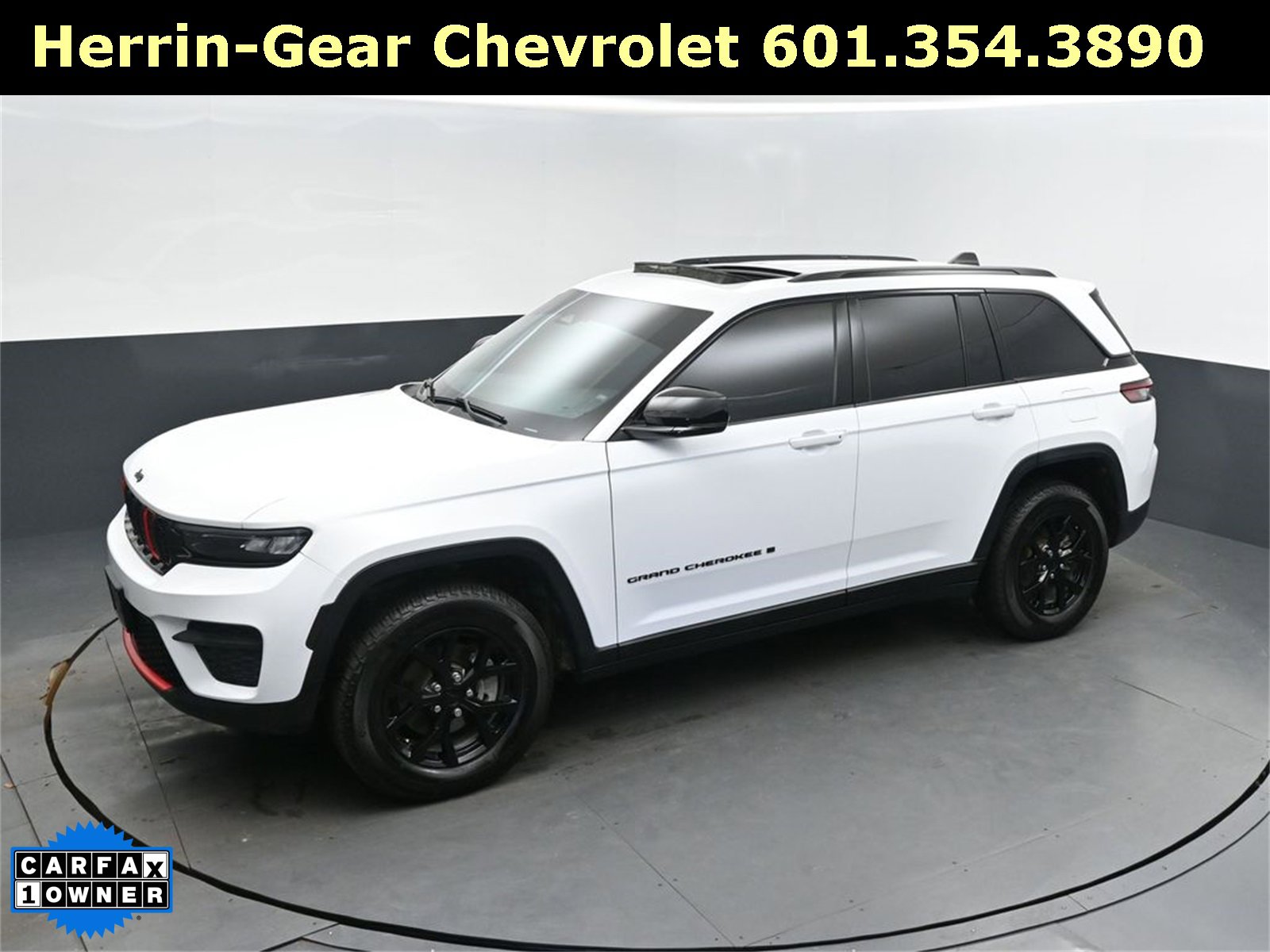 Used 2025 Jeep Grand Cherokee Altitude image 31