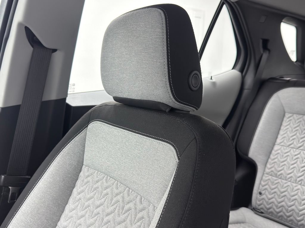 Used 2024 Chevrolet Equinox LS w/ LPO, Floor Liner Package FWD image 39
