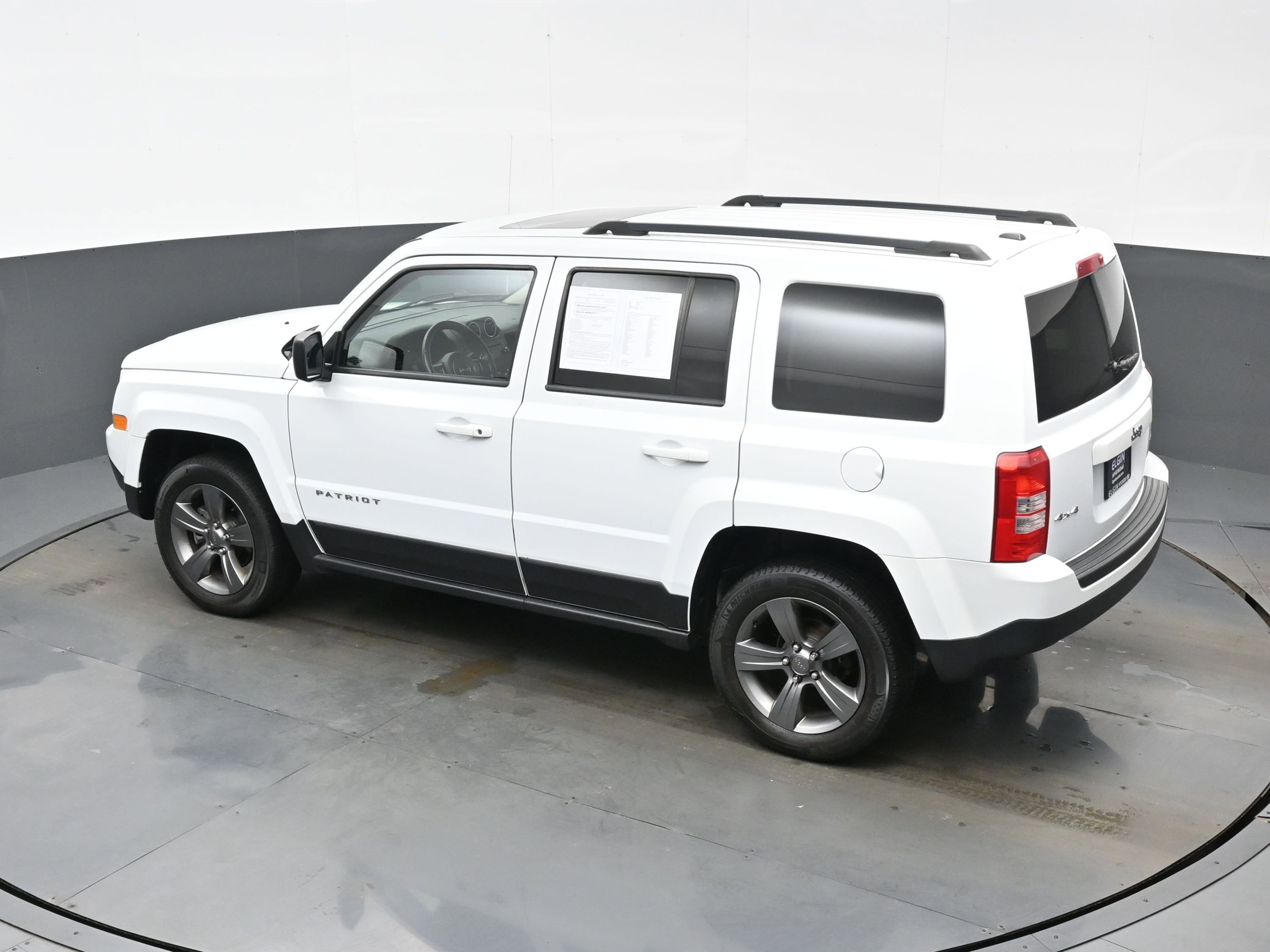 Used 2015 Jeep Patriot High Altitude image 29