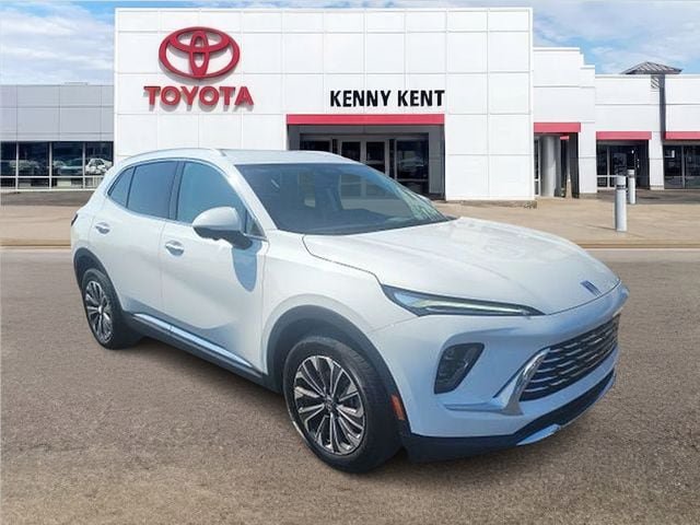 Used 2024 Buick Envision Preferred AWD/4WD image 1