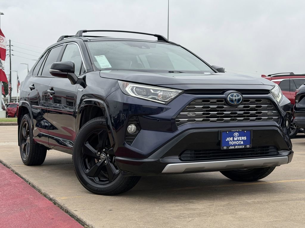 Used 2020 Toyota RAV4 XSE AWD/4WD image 2