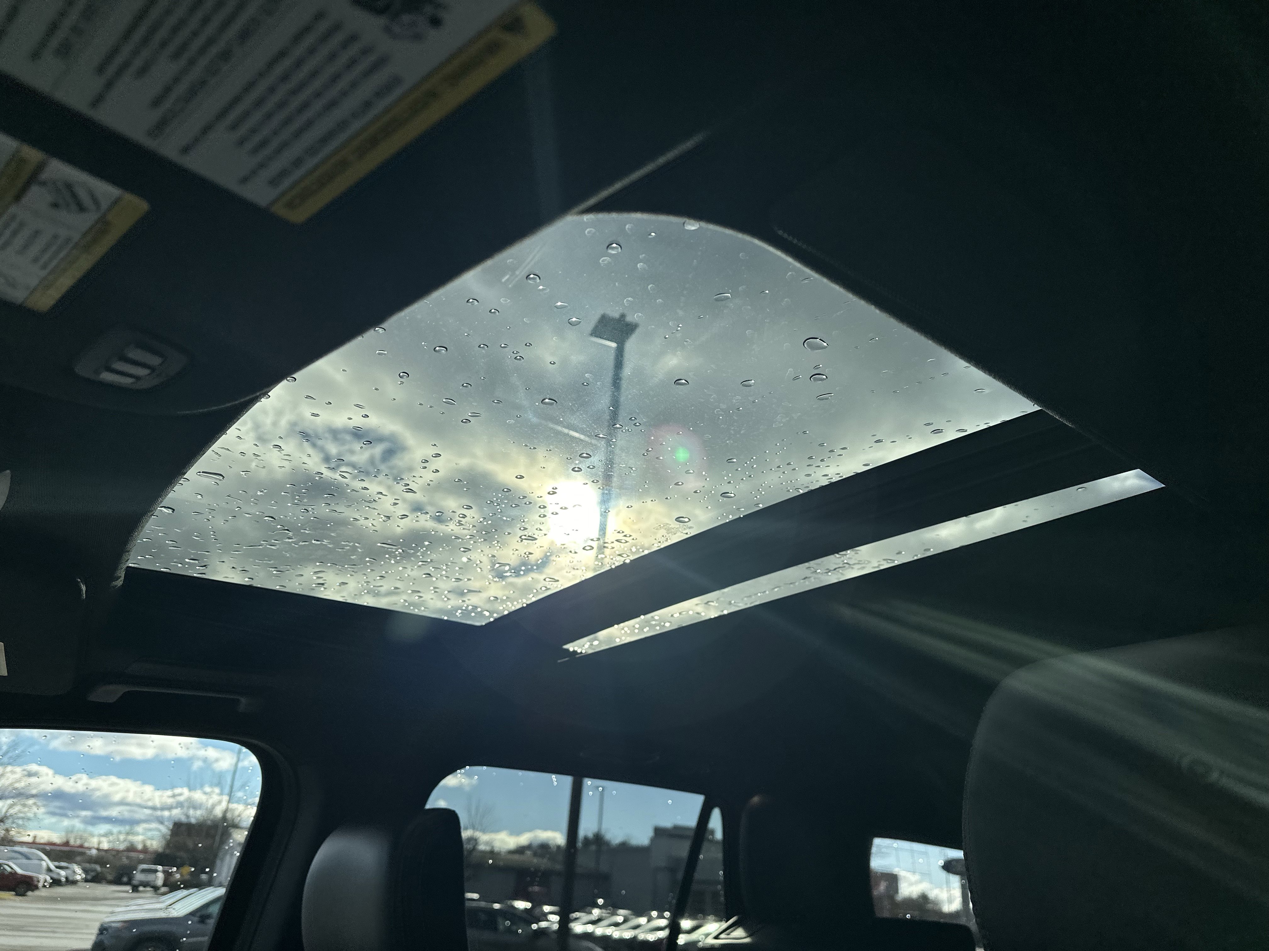 Used 2022 Toyota RAV4 LE image 25